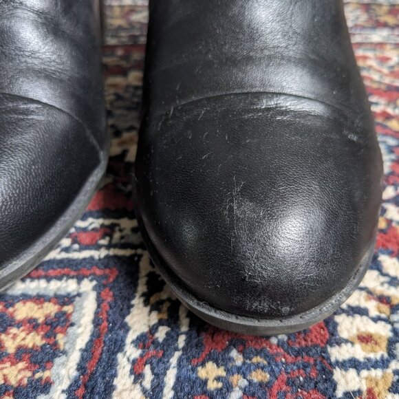 Clarks Boots Women's 10 Black Leather Zip Cap Toe Comfort Heeled Ankle Booties - Picture 3 of 8